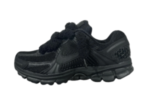 VOMERO 5 BLACK "FLUFFY LACES"