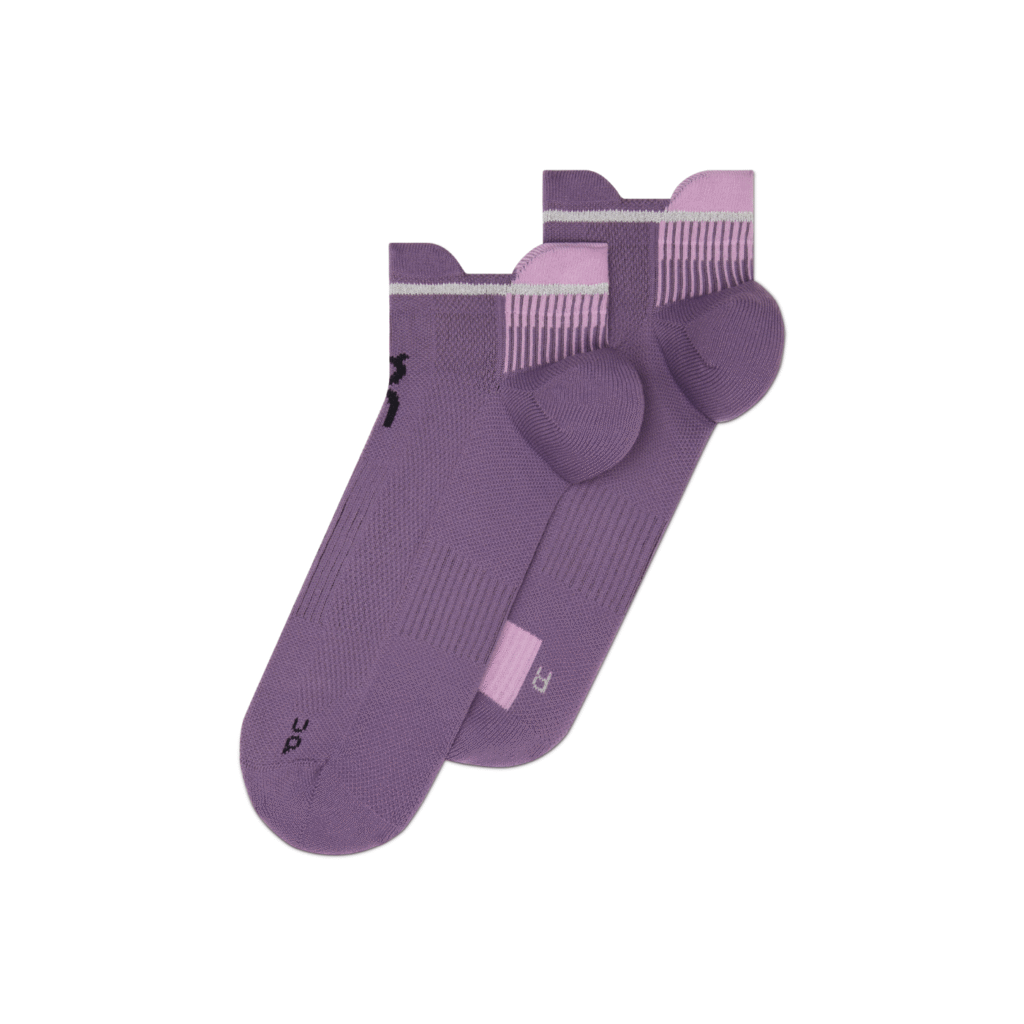 On Running Performance Run Sock Low Dewberry Sakura