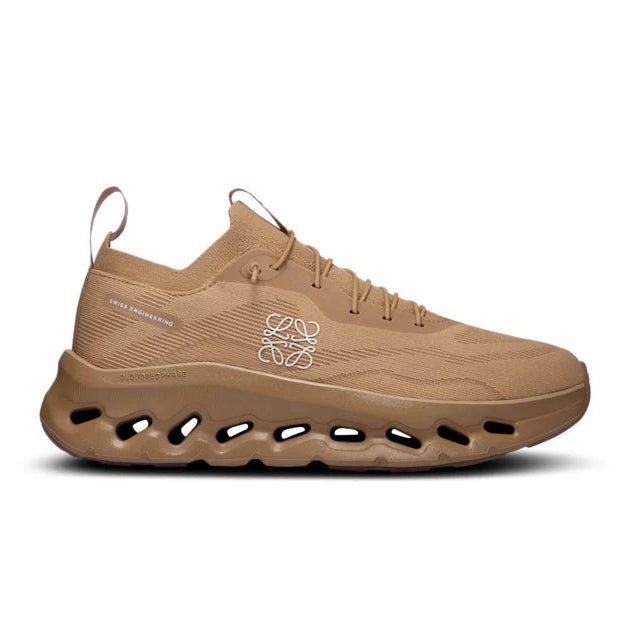 On Running Cloudtilt x LOEWE foncé sable
