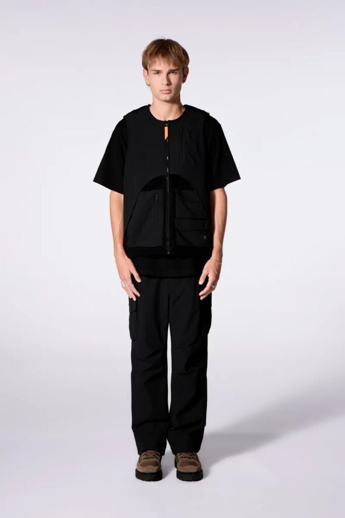 Veste bicolore sans manches en polaire Sakae